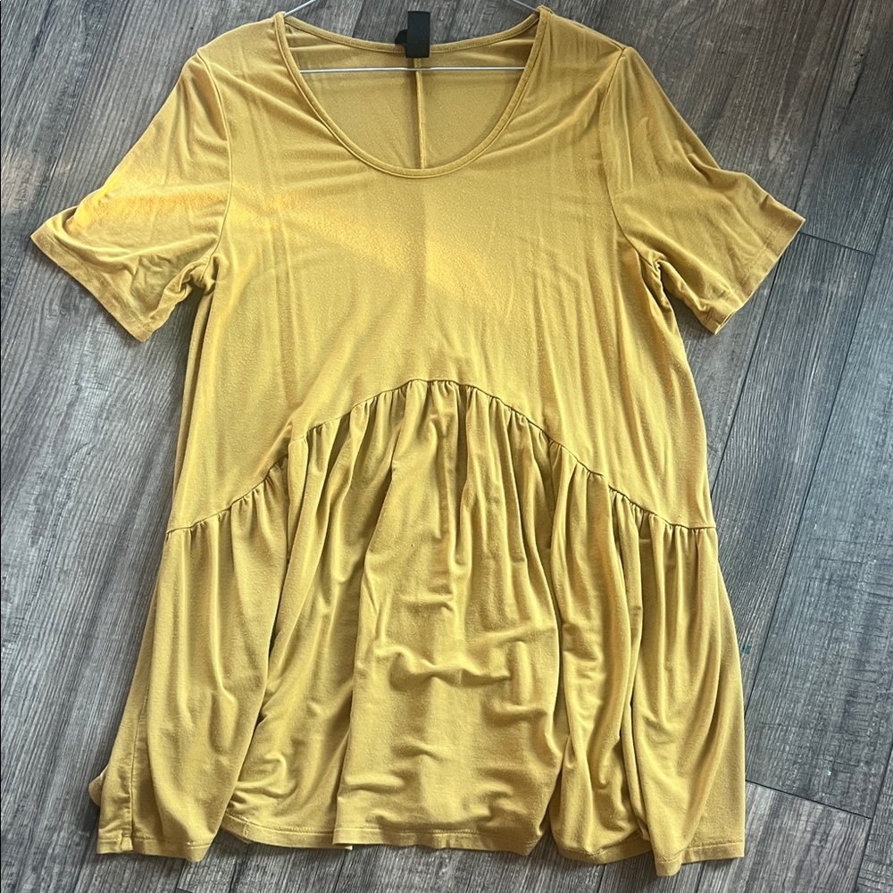 Agnes & Dora Golden Short Sleeve Tee Muse Top